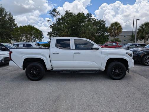 Ice Cap 2024 Toyota Tacoma SR5