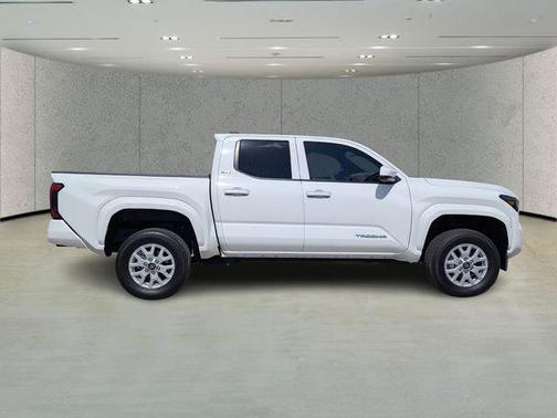 Ice Cap 2024 Toyota Tacoma SR5