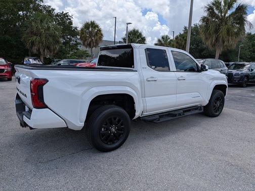 Ice Cap 2024 Toyota Tacoma SR5