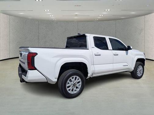 Ice Cap 2024 Toyota Tacoma SR5