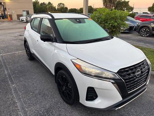 2024 Nissan Kicks SR