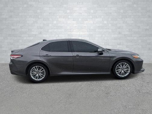 2019 Toyota Camry XLE