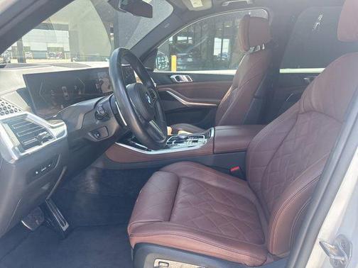 Mineral White Metallic 2026 BMW X5 xDrive40i