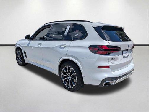 Mineral White Metallic 2026 BMW X5 xDrive40i