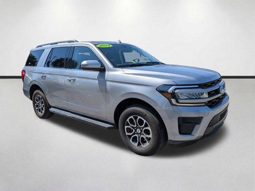 ICONIC SILVER METALLIC 2024 Ford Expedition XLT