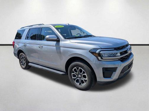 ICONIC SILVER METALLIC 2024 Ford Expedition XLT