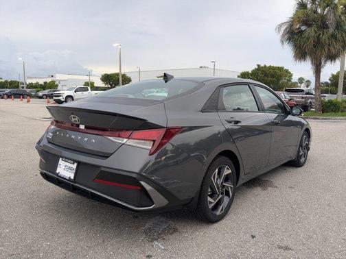2025 Hyundai ELANTRA Sport
