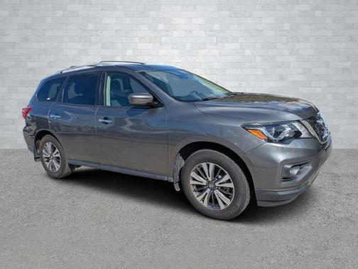 2018 Nissan Pathfinder SV