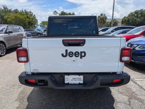Bright White Clearcoat 2025 Jeep Gladiator Sport S