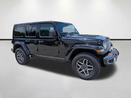 Black Clearcoat 2025 Jeep Wrangler 4-Door Sahara 4x4