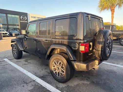Black Clearcoat 2025 Jeep Wrangler 4-Door Sahara 4x4