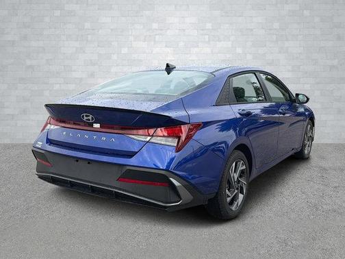 2025 Hyundai ELANTRA Sport