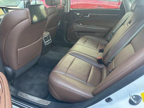 Casablanca White 2015 Hyundai Equus Ultimate