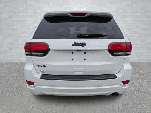 2022 Jeep Grand Cherokee Laredo