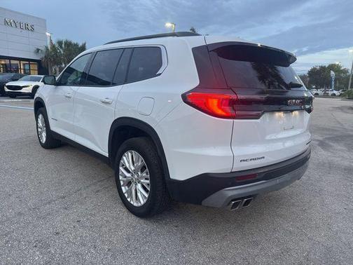 2024 GMC Acadia FWD Elevation