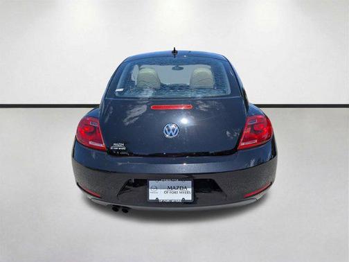 Black Uni 2015 Volkswagen Beetle 1.8T