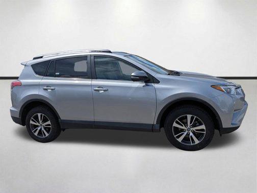 Silver Sky Metallic 2017 Toyota RAV4 XLE