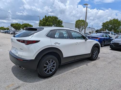 Snowflake White Pearl Mica 2025 Mazda CX-30 2.5 S