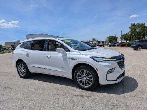 White Frost Tricoat 2022 Buick Enclave FWD Avenir