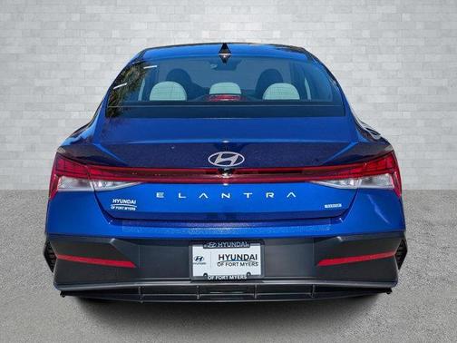 2025 Hyundai ELANTRA HEV Limited