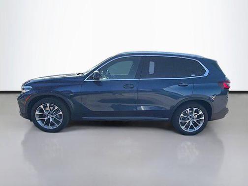 Phytonic Blue Metallic 2022 BMW X5 xDrive40i