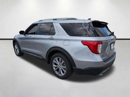 Iconic Silver Metallic 2023 Ford Explorer Limited