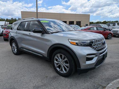 Iconic Silver Metallic 2023 Ford Explorer Limited