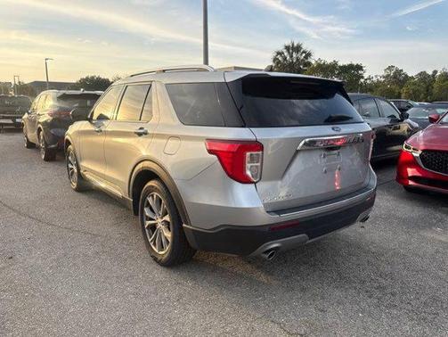 Iconic Silver Metallic 2023 Ford Explorer Limited
