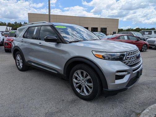Iconic Silver Metallic 2023 Ford Explorer Limited