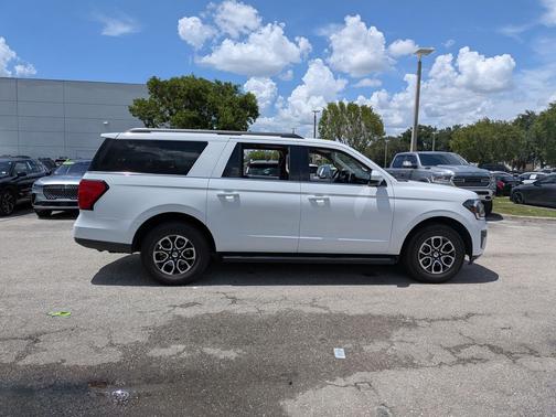 OXFORD WHITE 2024 Ford Expedition Max XLT