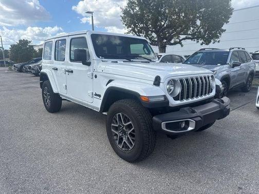 2025 Jeep Wrangler 4-Door Sahara 4x4