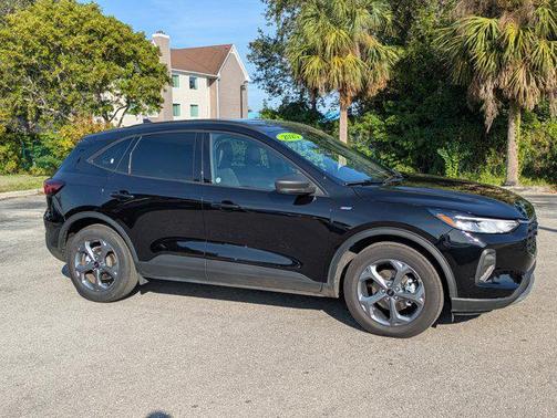 2025 Ford Escape ST-Line