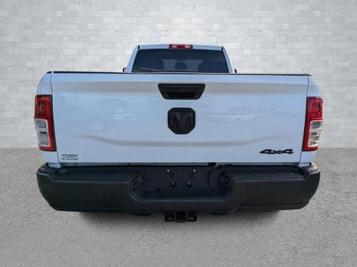 2024 RAM 2500 Tradesman Crew Cab 4x4 8' Box