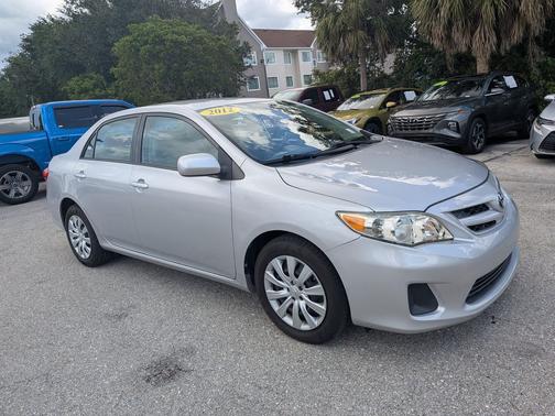Classic Silver Metallic 2012 Toyota Corolla LE