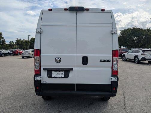 2025 RAM ProMaster 2500 Tradesman