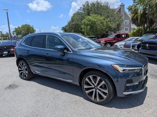Denim Blue Metallic 2023 Volvo XC60 B5 Ultimate Bright Theme