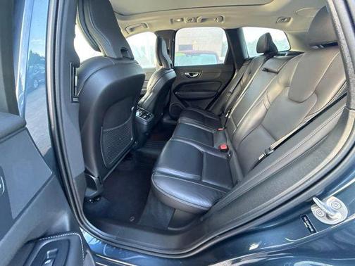 Denim Blue Metallic 2023 Volvo XC60 B5 Ultimate Bright Theme