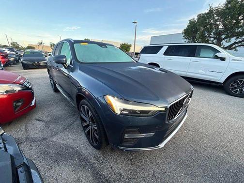 Denim Blue Metallic 2023 Volvo XC60 B5 Ultimate Bright Theme