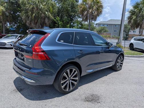 Denim Blue Metallic 2023 Volvo XC60 B5 Ultimate Bright Theme