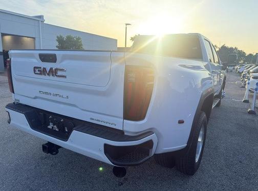 Glacier White Tricoat 2026 GMC Sierra 3500 Denali