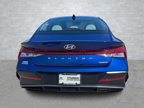 2025 Hyundai ELANTRA Limited