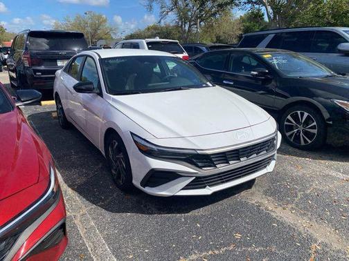 2025 Hyundai ELANTRA HEV SEL Sport