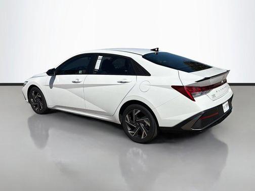 2025 Hyundai ELANTRA HEV SEL Sport