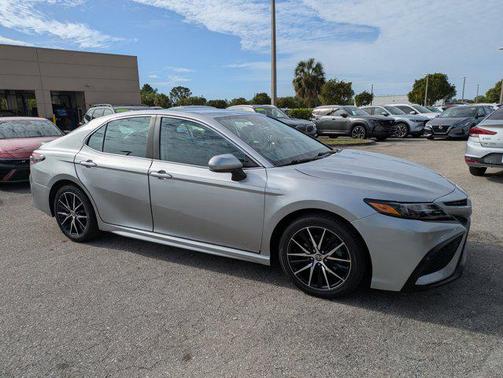 2021 Toyota Camry SE