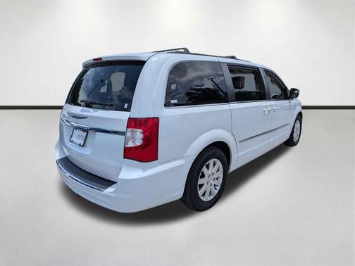 Bright White Clearcoat 2015 Chrysler Town & Country Touring