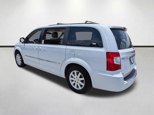 Bright White Clearcoat 2015 Chrysler Town & Country Touring
