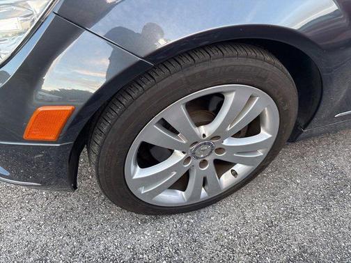2011 Mercedes-Benz C-Class C 300 4MATIC Luxury