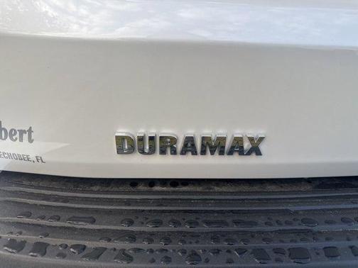 Iridescent Pearl Tricoat 2024 Chevrolet Tahoe Premier