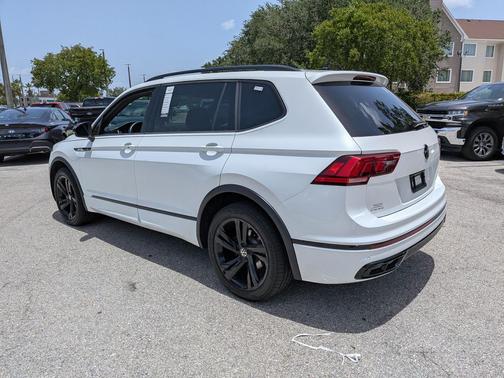 Pure White 2023 Volkswagen Tiguan 2.0T SE R-Line Black