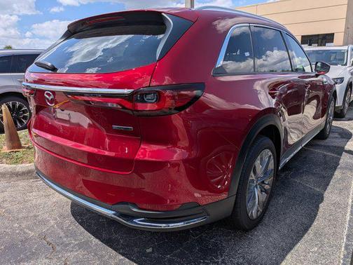 Soul Red Crystal Metallic 2026 Mazda CX-90 3.3 Turbo Premium Plus